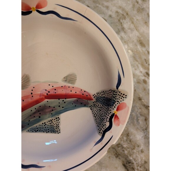 VINTAGE SARAH PETERSON RAINBOW TROUT SERVING BOWL 9” SIGNED CARLISLE HARTSTONE - Picture 5 of 6